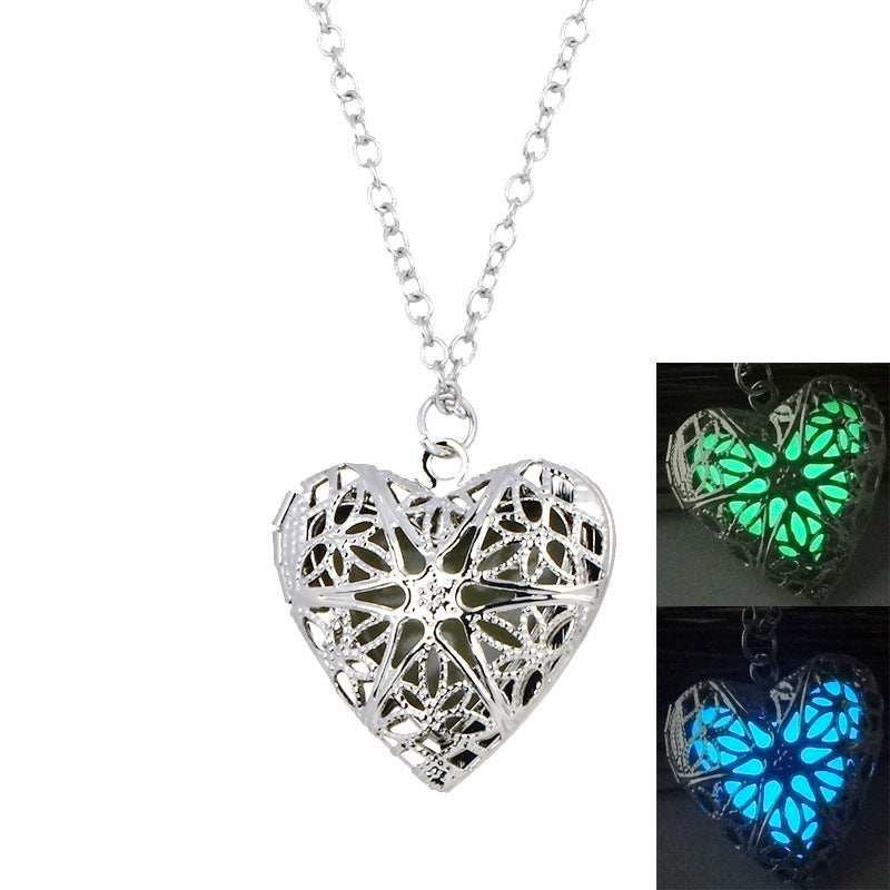 Women'S Hollow Heart-Shaped Luminous Necklace Ring